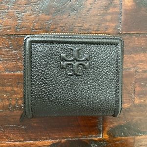 Authentic Tory Burch Thea Bi Fold Wallet